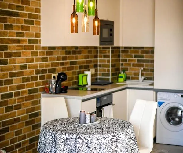 Apartment Cloud 6 -top Center,360° View,free Private Parking