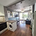 Cloud 6 -top Center,360° View,free Private Parking Apartment